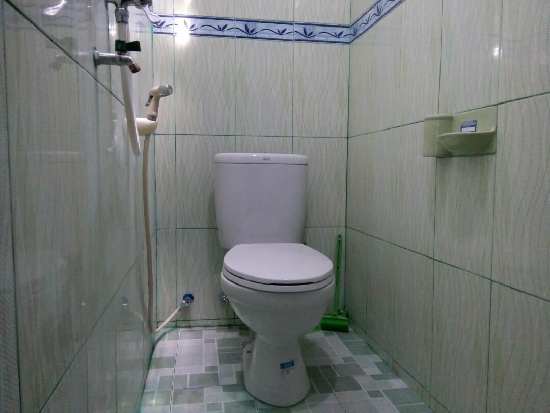 Rembulan Guest House Jombang Экстерьер фото